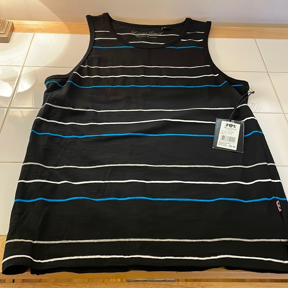 Mens Lion Crest black tank top size medium NWT